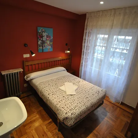 Happy Carrales Hotel 2*