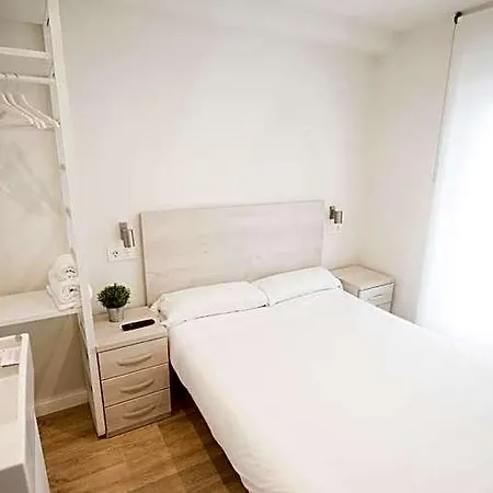 Hotel Happy Carrales 2*