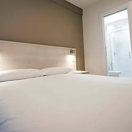 Hotel Happy Carrales