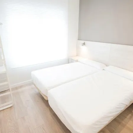 Hotel Happy Carrales Burgo