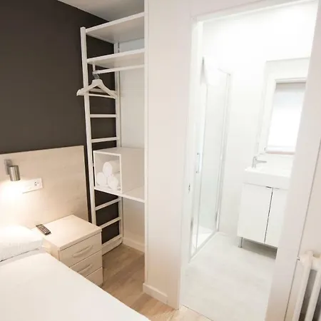 Happy Carrales Hotel Burgo