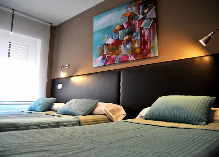 Happy Carrales Burgo