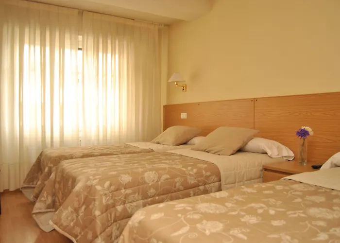 Happy Carrales Hotel 2*