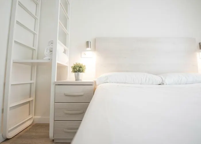 Happy Carrales Burgo